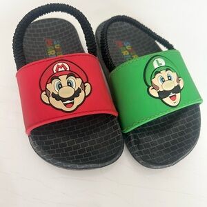 Nintendo Super Mario Luigi Boys 7/8 Kids Sandals